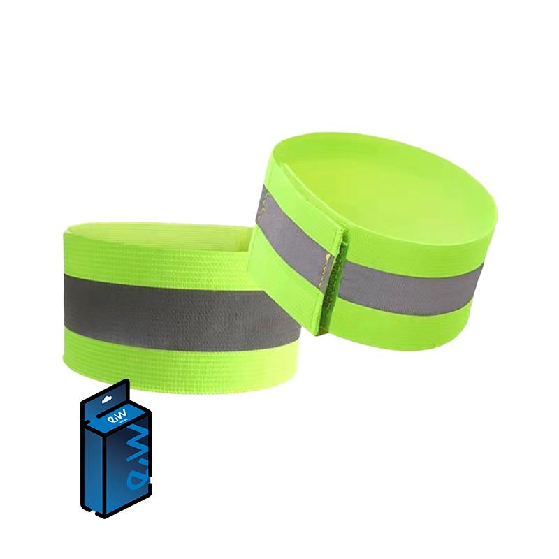 Reflective flexible strap