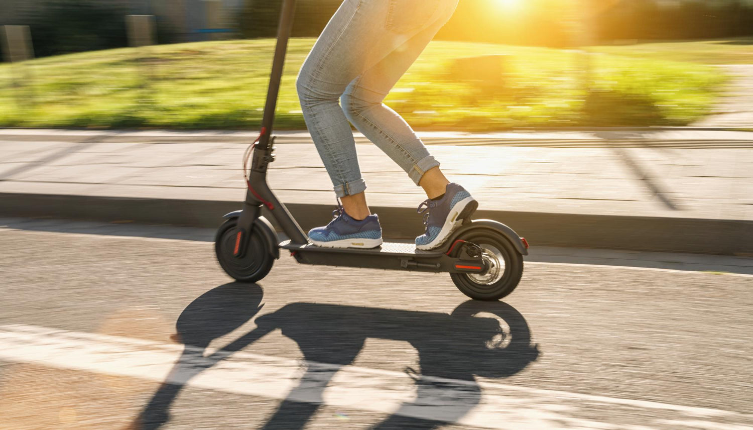 Patinete eléctrico de un motor vs doble motor: diferencias, ventajas y cuál elegir