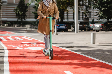 Nuevas normas de circulación en España para bicicletas y patinetes eléctricos: estos son los cambios que debes conocer