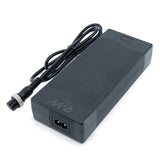 Cargador (48-60V) premium 2A conector Gx16 [Ewheel]