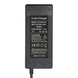 Caricatore da 60 V (uscita 67.2V) connettore GX16