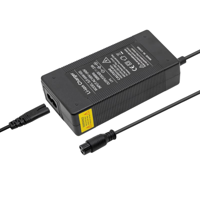Caricatore da 60 V (uscita 67.2V) connettore GX16