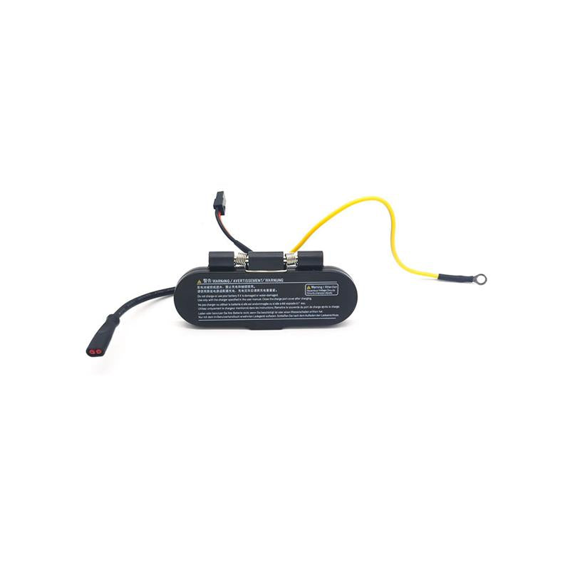 Puerto de carga Max G30
